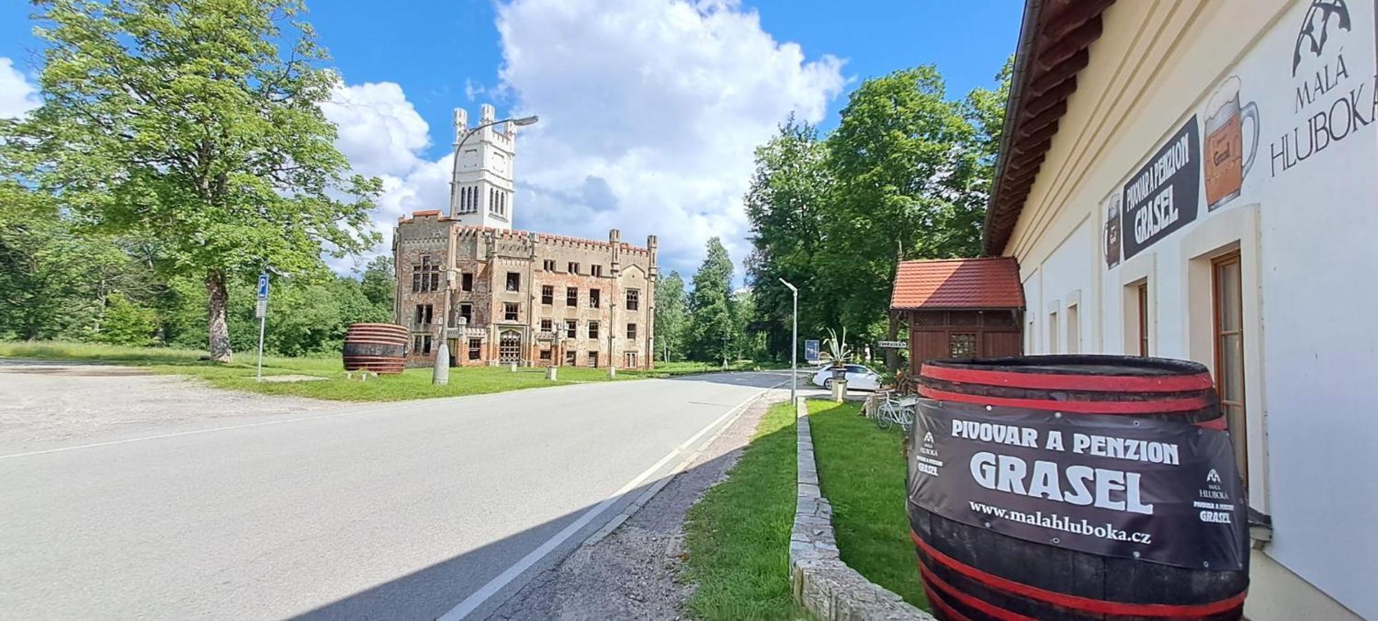 Pivovar A Penzion Grasel Cesky Rudolec Exterior photo